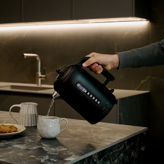 Classic Kettle - Black_7