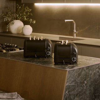 4 Slice NewGen Classic Toaster - Black