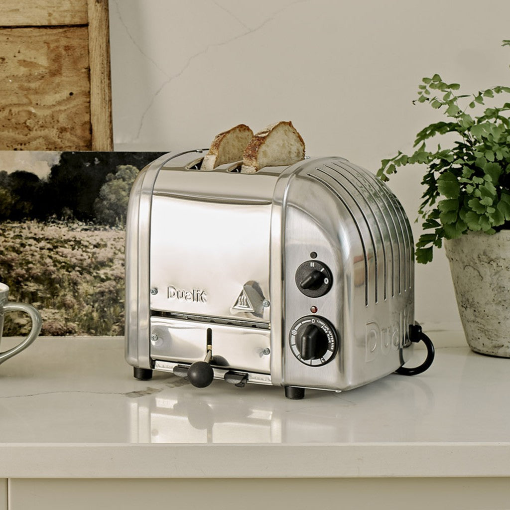 Stainless Steel & Chrome Toasters | 2 & 4 Slice | Dualit