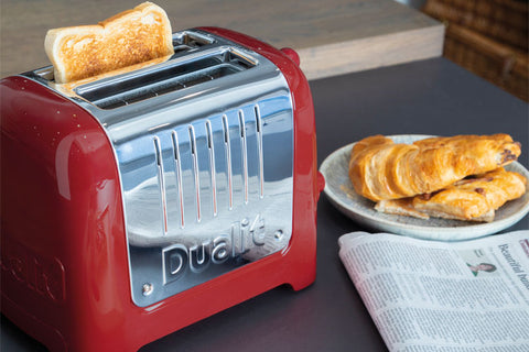 https://www.dualit.com/cdn/shop/files/Lite-2_Toaster-Peek_Pop.jpg?v=1685625475&width=480