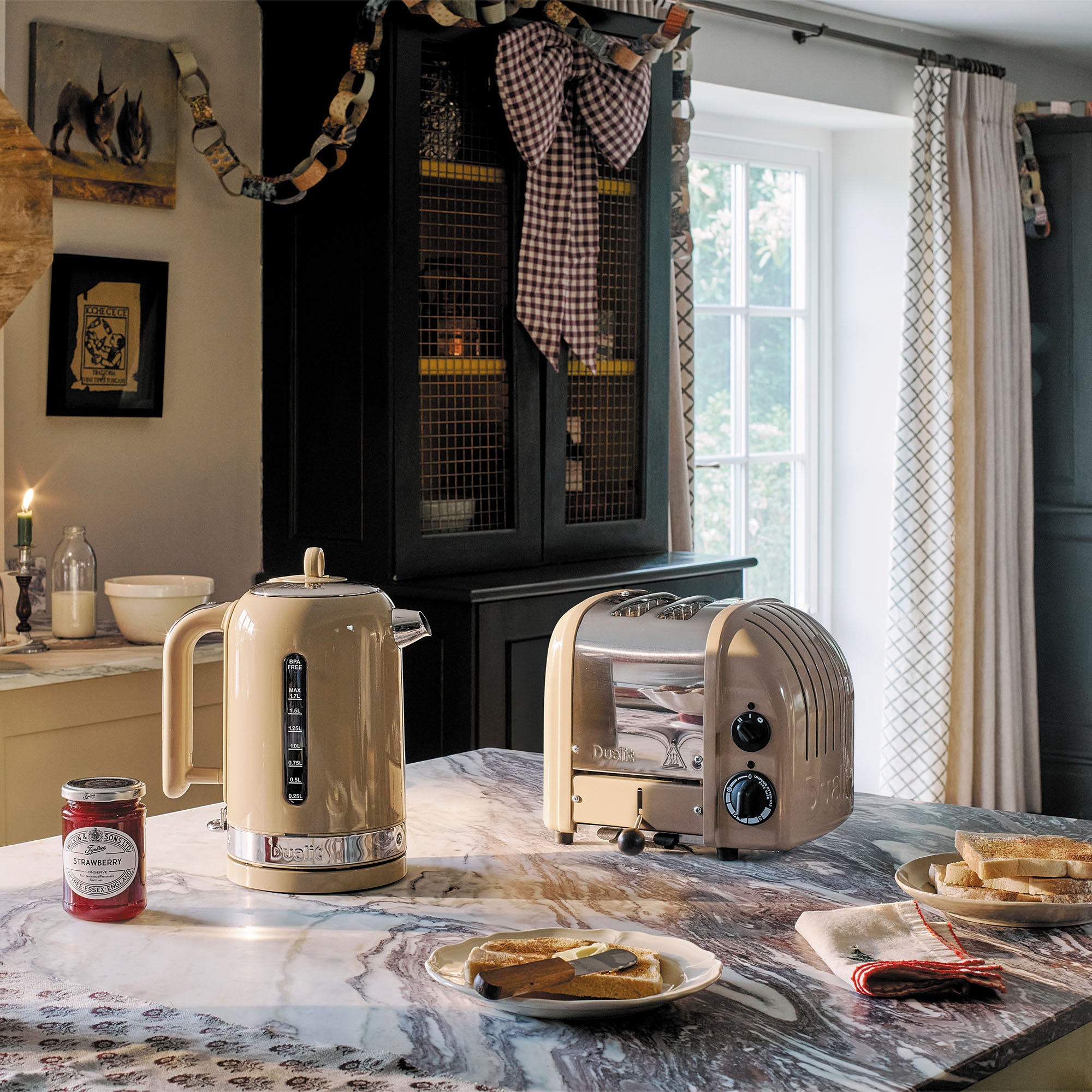 2 Slice Toaster | Classic, Architect & Lite Models | Dualit