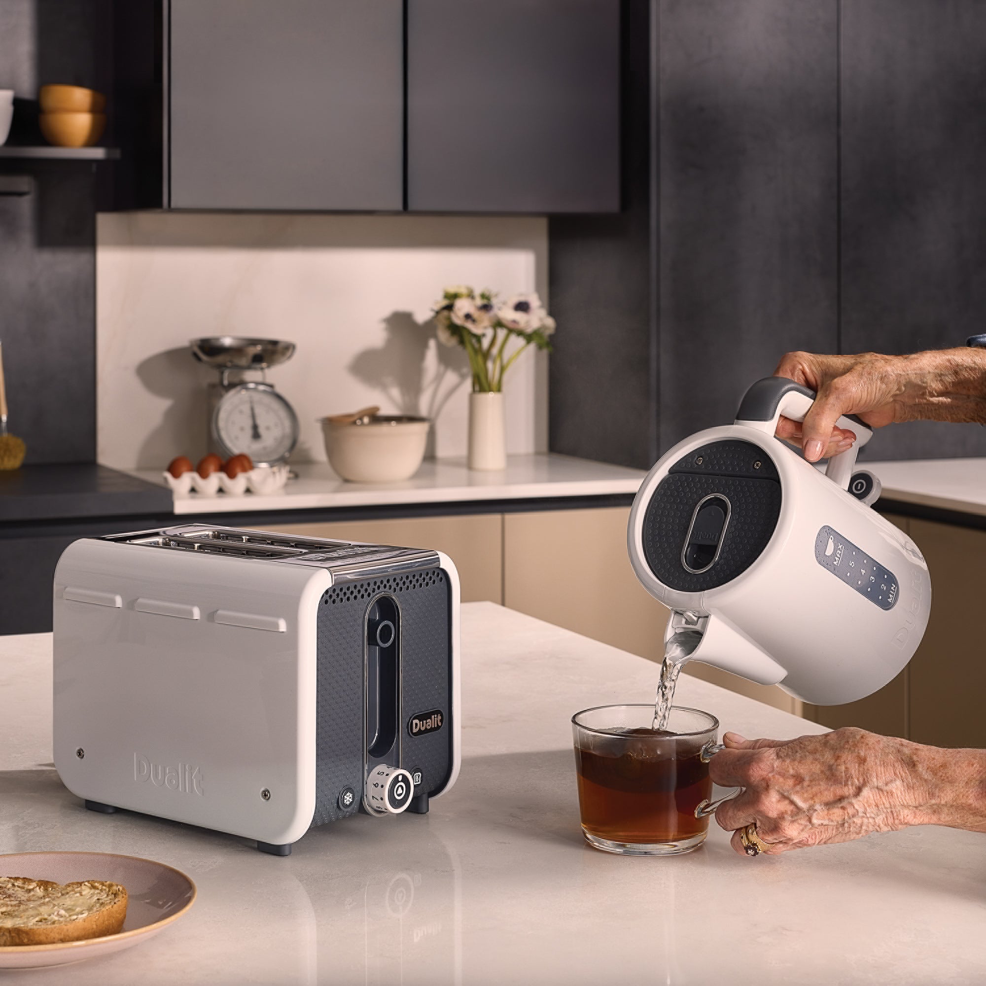 Dualit Studio 2 Slice Toaster | Modern Compact Toaster